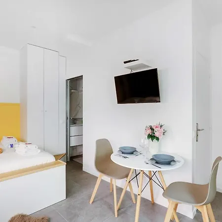 Cosy Up To 2p - Republique Temple * Paris